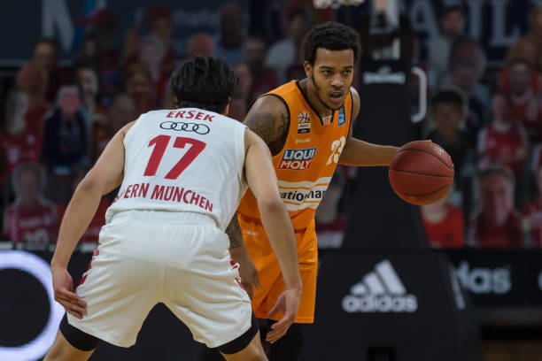 屡屡错失良 屡屡错失良