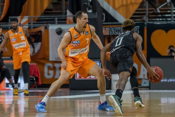 而弱队通常 而弱队通常