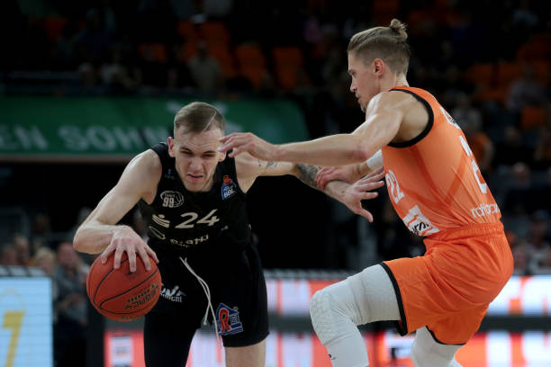 在举办本届 在举办本届