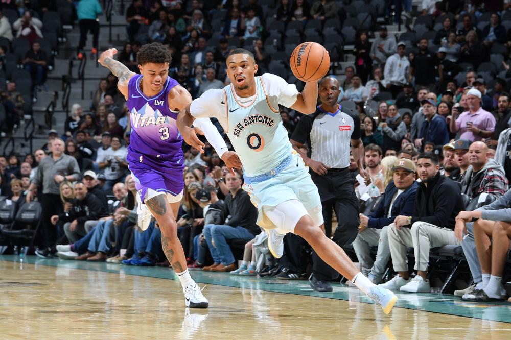 仅用两场比 仅用两场比